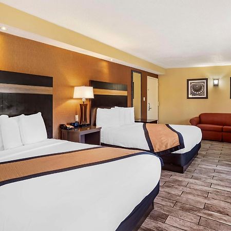Best Western Plus Newark Airport West Екстер'єр фото