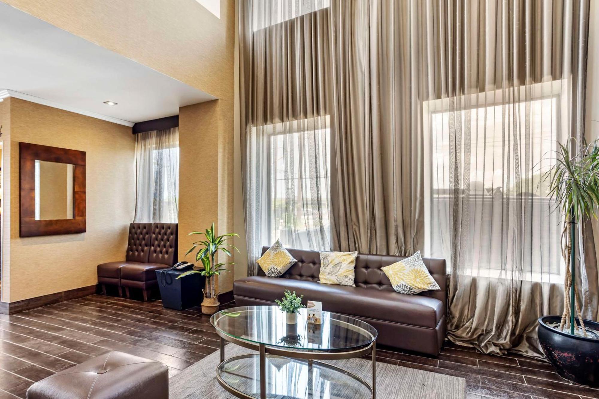 Best Western Plus Newark Airport West Екстер'єр фото
