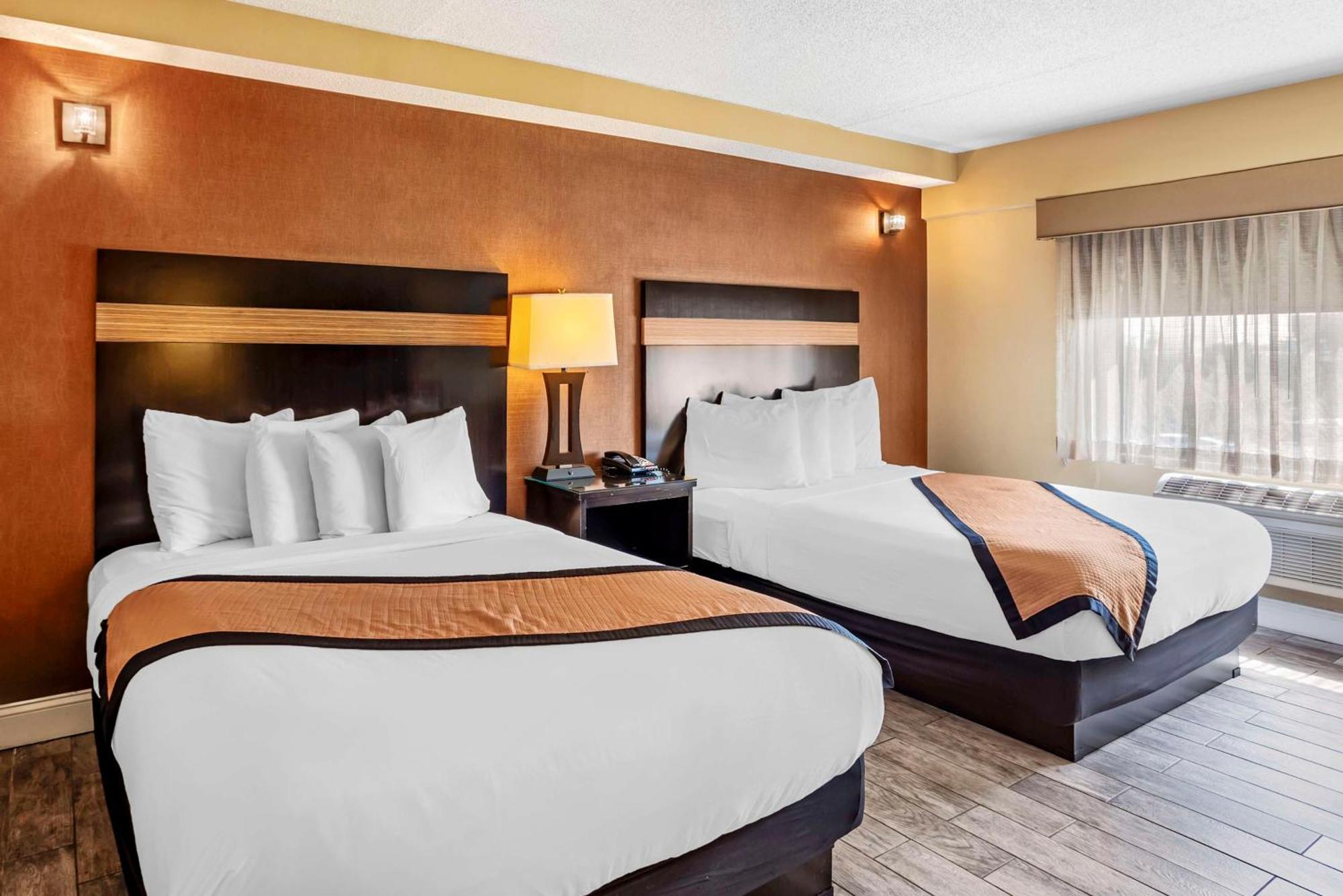 Best Western Plus Newark Airport West Екстер'єр фото