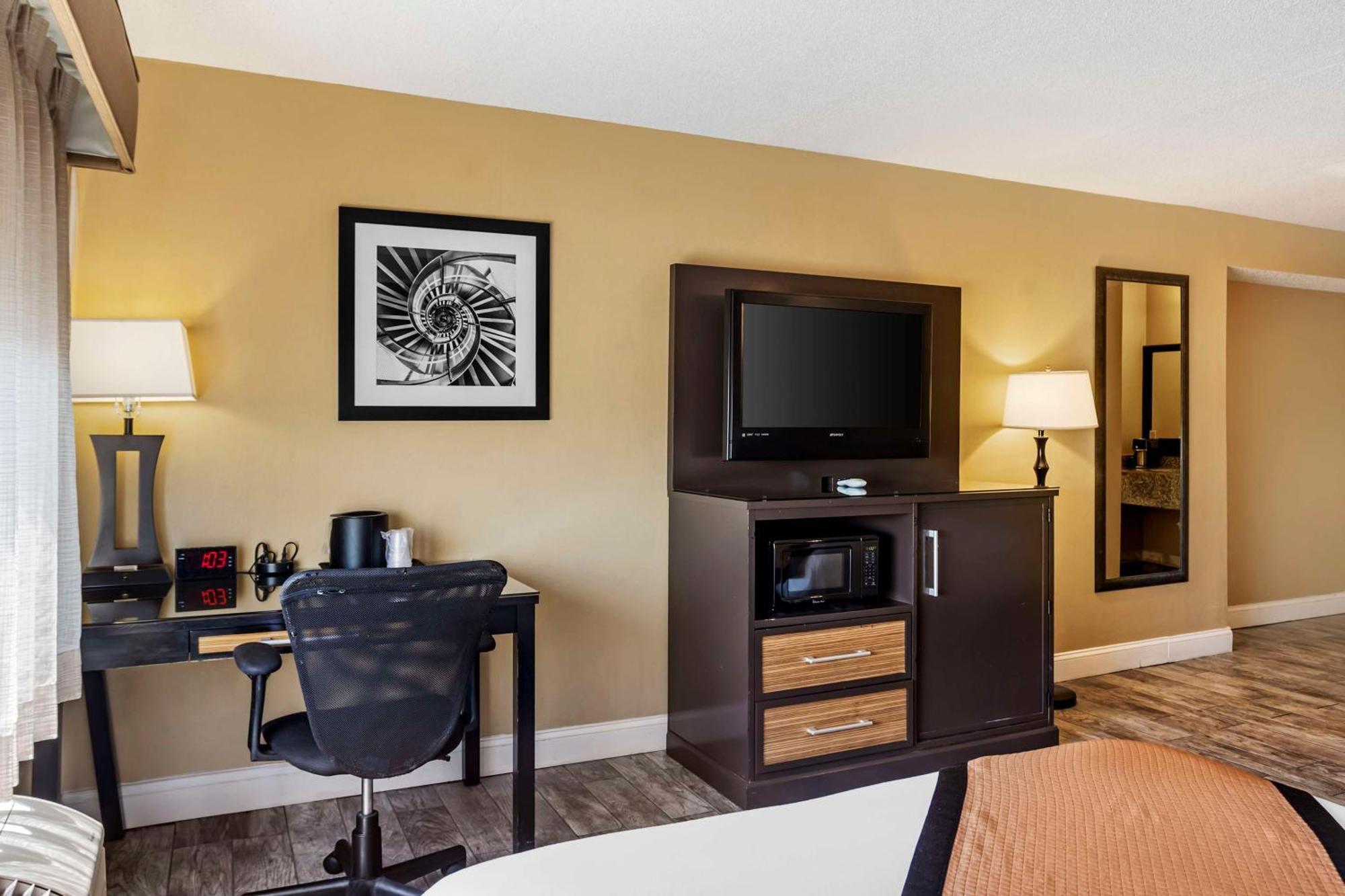 Best Western Plus Newark Airport West Екстер'єр фото