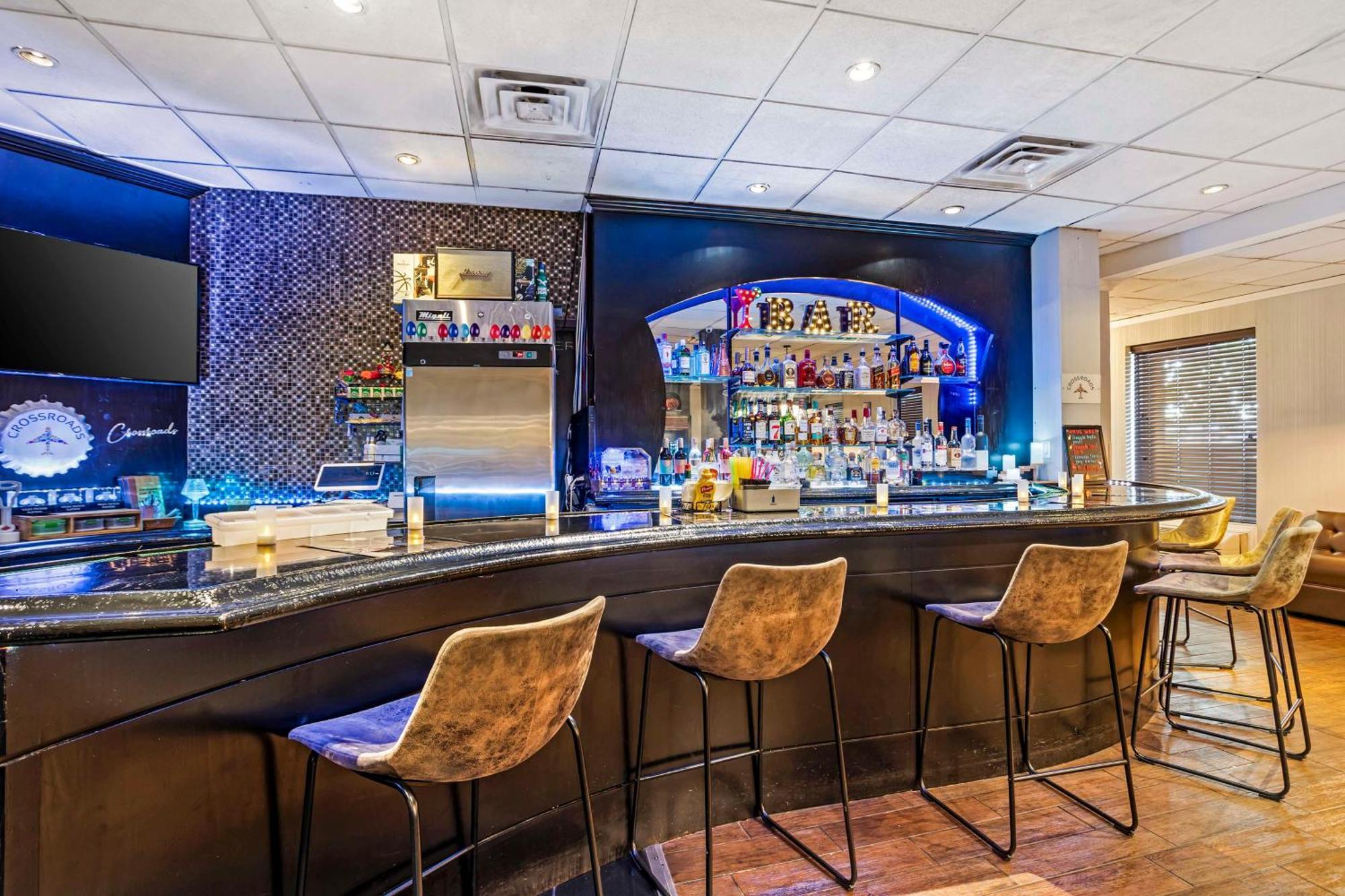 Best Western Plus Newark Airport West Екстер'єр фото